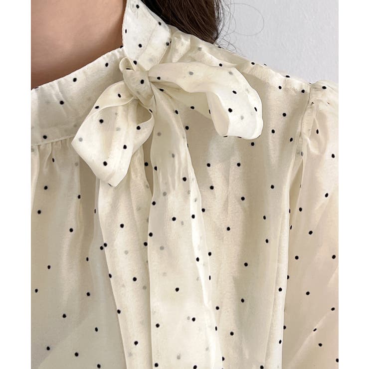 Bibiy. リボンボウタイデザイン ホワイトトップス Fサイズ Bibiy. リボンボウタイデザイン ホワイトトップス Fサイズ Bibiy