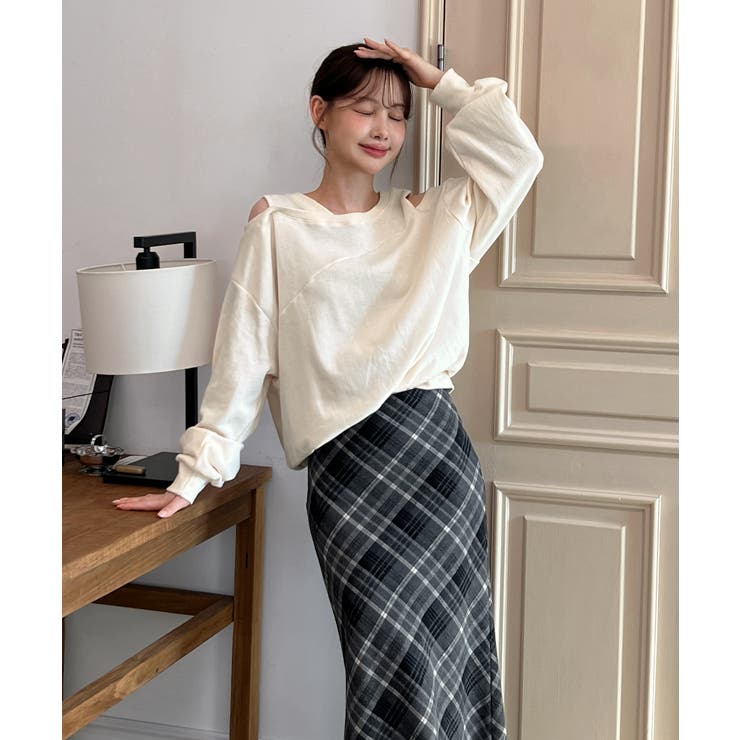 【着用動画あり 4色展開】ショルダーカットアウトスウェット 2025 | by muni:r | 詳細画像11 