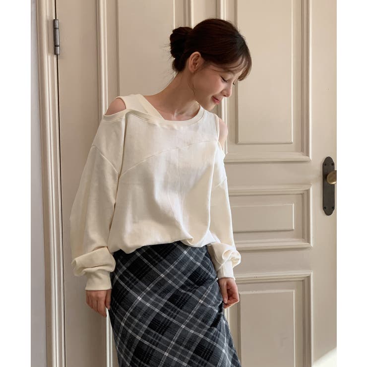 【着用動画あり 4色展開】ショルダーカットアウトスウェット 2025 | by muni:r | 詳細画像12 