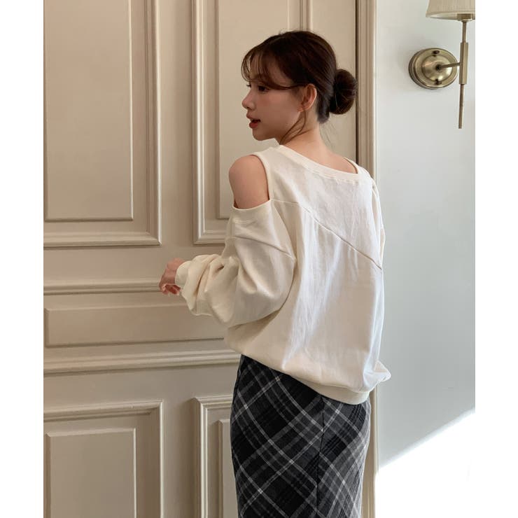 【着用動画あり 4色展開】ショルダーカットアウトスウェット 2025 | by muni:r | 詳細画像15 