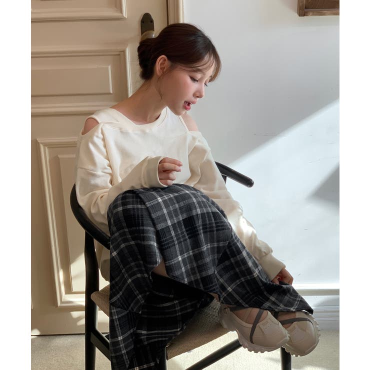 【着用動画あり 4色展開】ショルダーカットアウトスウェット 2025 | by muni:r | 詳細画像18 