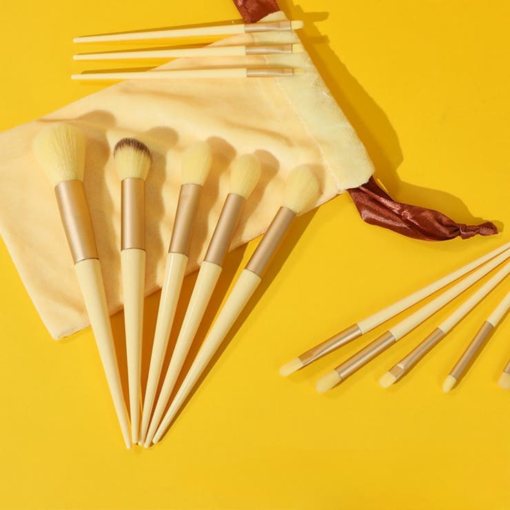 ライトイエロー | メイクブラシ13本セット 収納ポーチ付き | Carpe diem