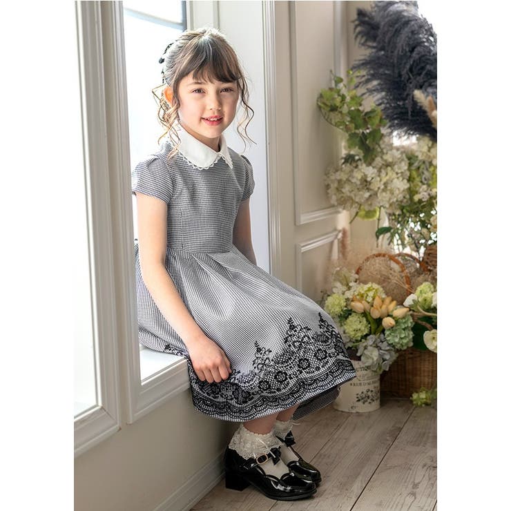 女の子 レースボレロとフロッキープリントのワンピーススーツ