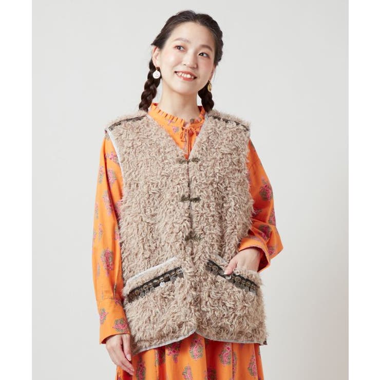 ライトベージュ | 【チャイハネ】モケリプードルファーベスト | アミナコレクション 