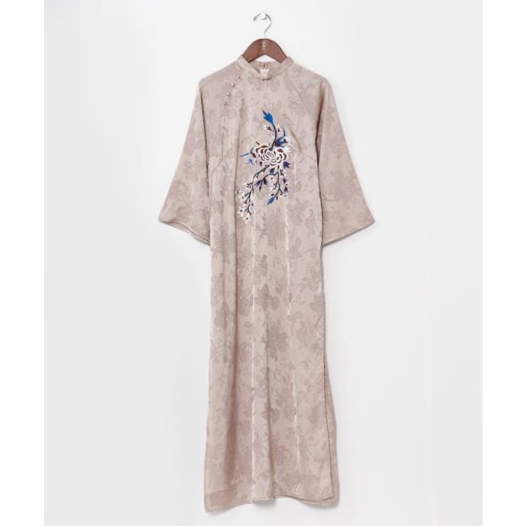 ベージュ | 【チャイハネ】ネリナラ刺繍ワンピース | アミナコレクション 