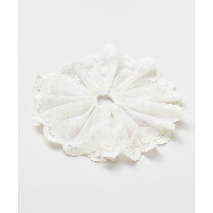 オフホワイト | 【チャイハネ】フラワーステッチシュシュ | アミナコレクション 