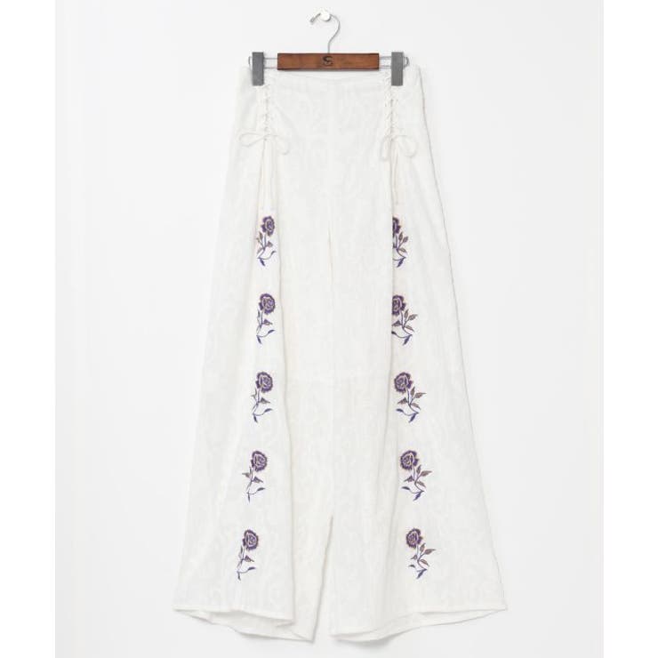 ホワイト | 【チャイハネ】ペティナ刺繍ワイドフレアパンツ | アミナコレクション 