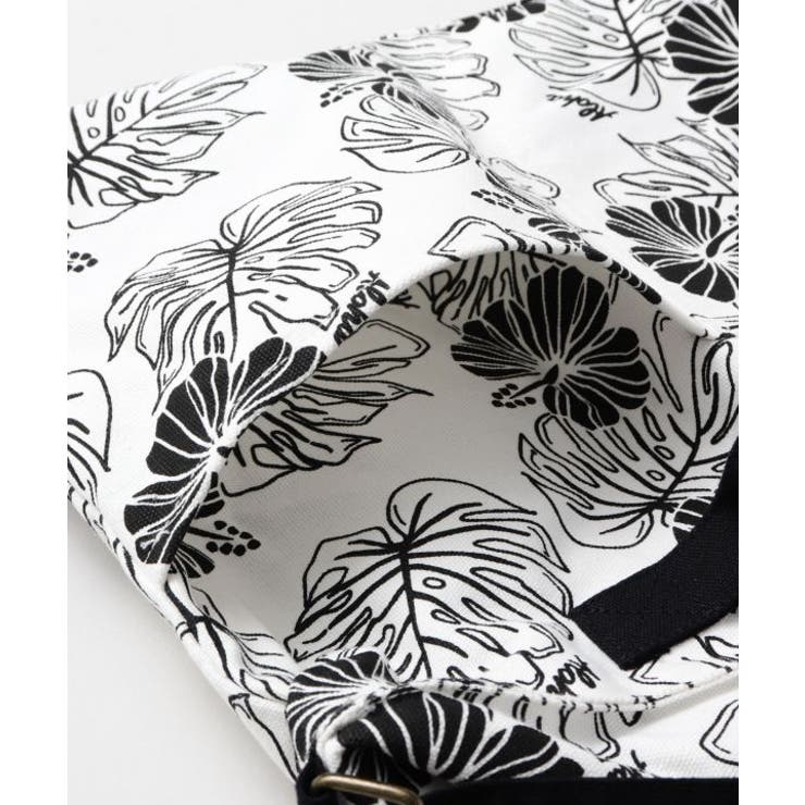 真っ白なハイビスカス＆モンステラ