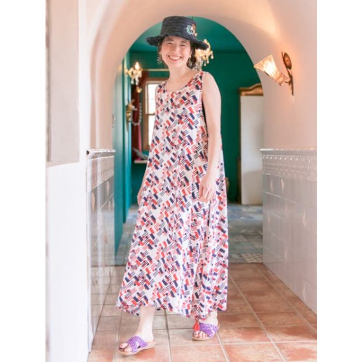 ホワイト | 【チャイハネ】yul 幾何学柄ノースリーブワンピース | アミナコレクション