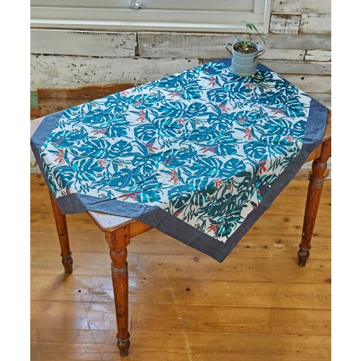 ホワイト | 【チャイハネ】リゾートボタニカル柄大風呂敷 | アミナコレクション 