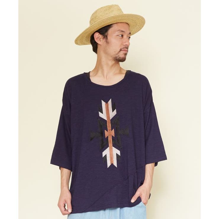 ネイビー | 【チャイハネ】オルテガ柄刺繍メンズTシャツ | アミナコレクション