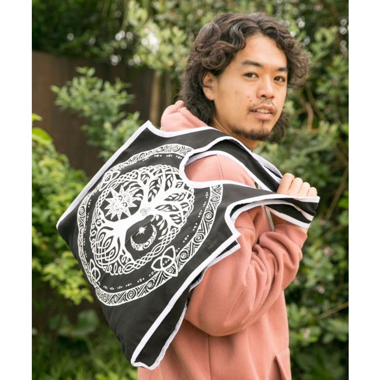 ブラック