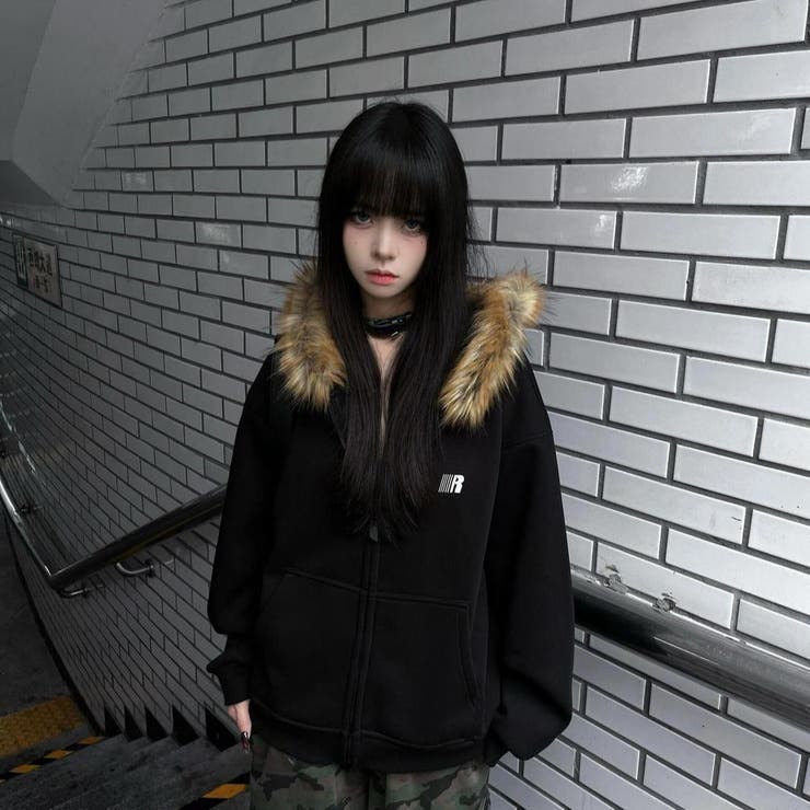 選べる素材(裏起毛 通常)ファーフードジップアップパーカー ロングシーズン | Alvia | 詳細画像13 