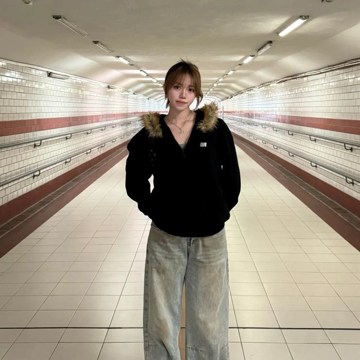 選べる素材(裏起毛 通常)ファーフードジップアップパーカー ロングシーズン | Alvia | 詳細画像17 