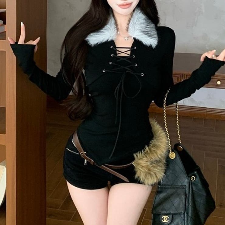 ブラック | ファー衿レースアップトップス | Alvia