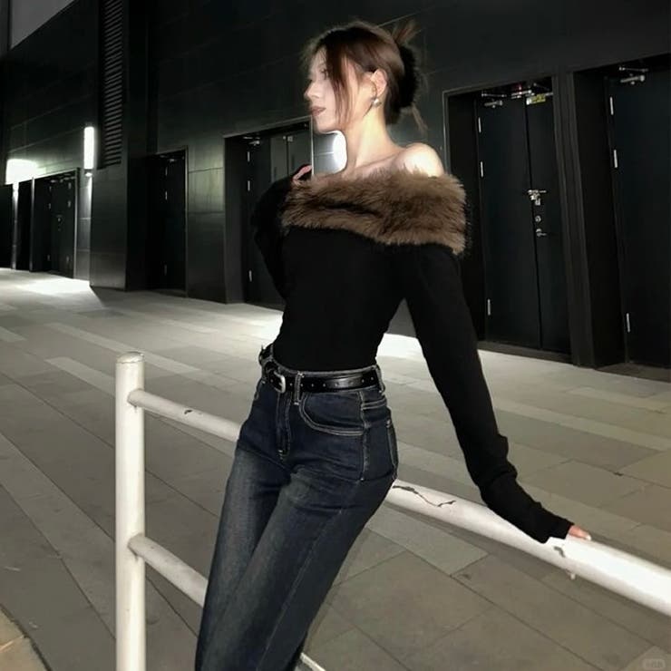 ファー付きオフショルダートップス セクシー 春 | Alvia | 詳細画像12 