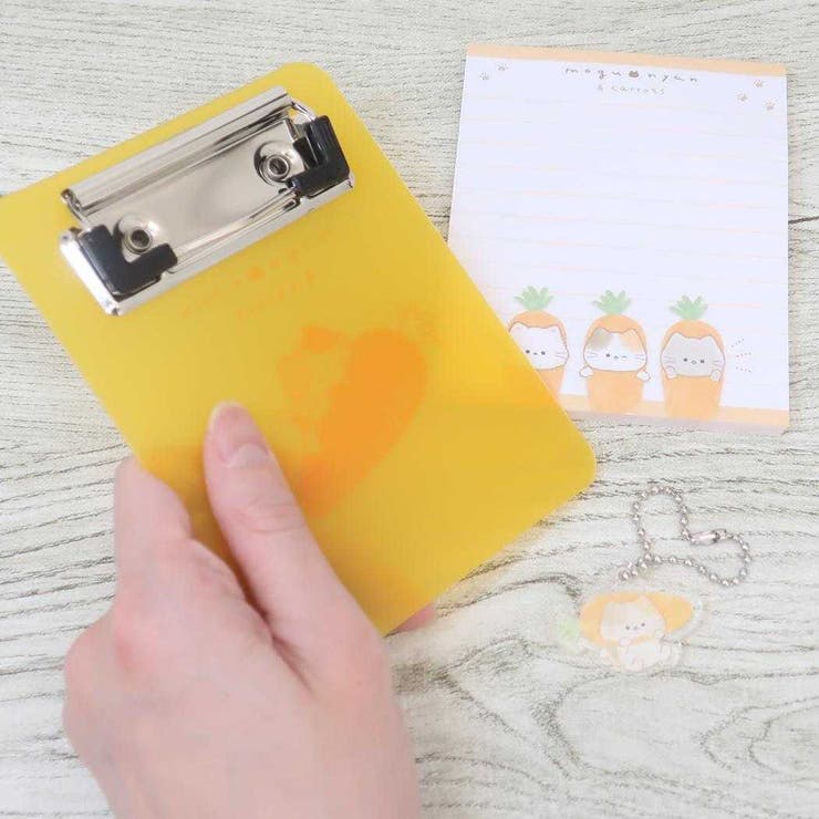 メモ帳 チャーム付きバインダーメモ もぐにゃん[品番：BREW0177221