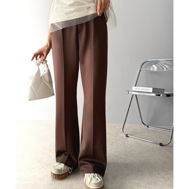 ブラウン | センタープレスが今っぽい。マニッシュなカットフレアパンツ。 | Classical Elf 