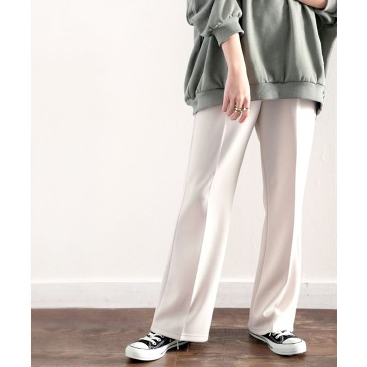 センタープレスが今っぽい。マニッシュなカットフレアパンツ。 | Classical Elf  | 詳細画像2 