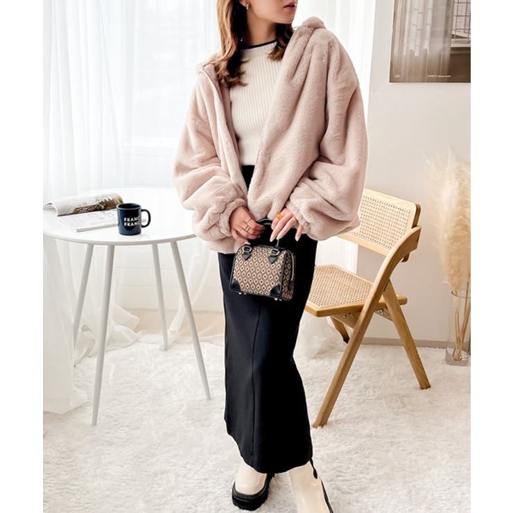 もこもこ暖か。フェイクラビットファーボリュームパーカー[品番