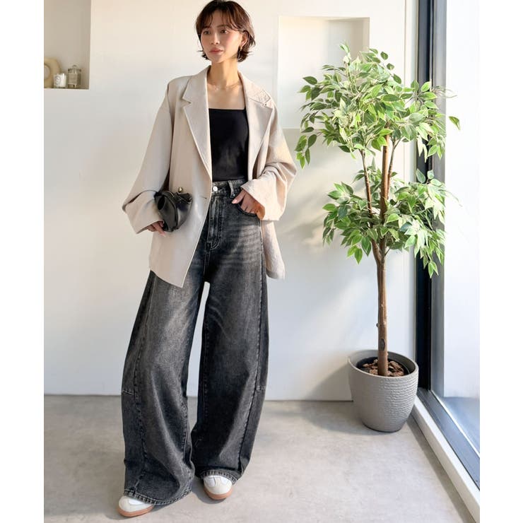 自然なカーブで美脚見え。抜け感たっぷりカーブラインデニムパンツ（ワイド） | Classical Elf  | 詳細画像18 