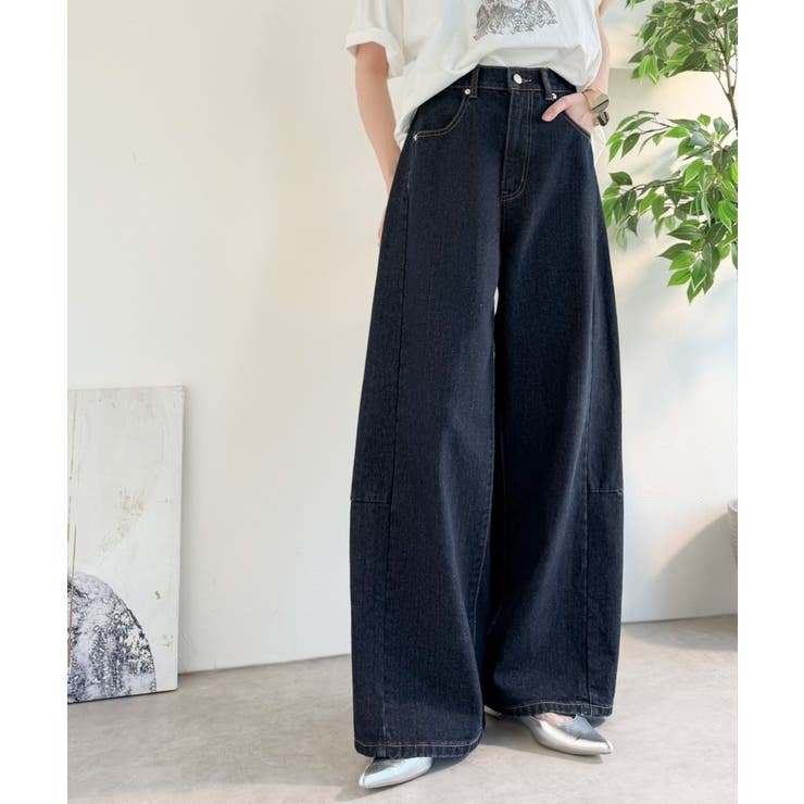 自然なカーブで美脚見え。抜け感たっぷりカーブラインデニムパンツ（ワイド） | Classical Elf  | 詳細画像25 