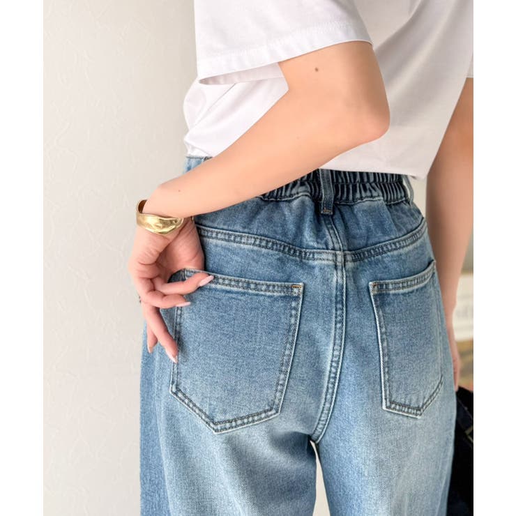 自然なカーブで美脚見え。抜け感たっぷりカーブラインデニムパンツ（ワイド） | Classical Elf  | 詳細画像27 