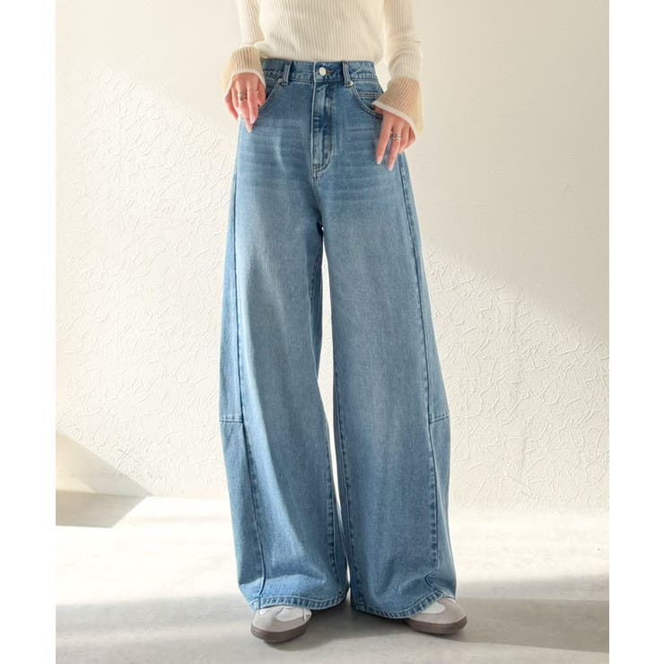 自然なカーブで美脚見え。抜け感たっぷりカーブラインデニムパンツ（ワイド） | Classical Elf  | 詳細画像1 