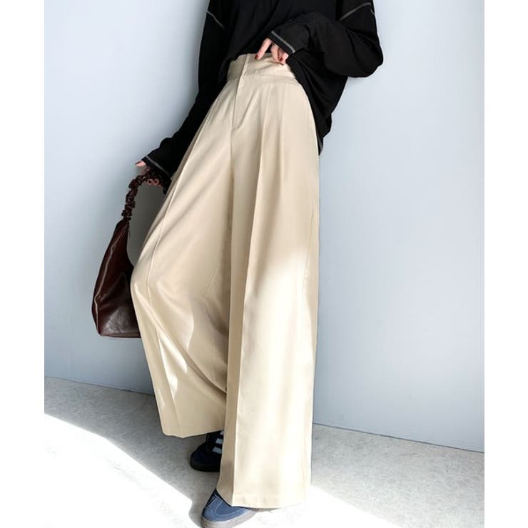 エクリュ | 上品なデザインと履き心地。タック使いワイドシルエットハイウエストスラックス | Classical Elf 