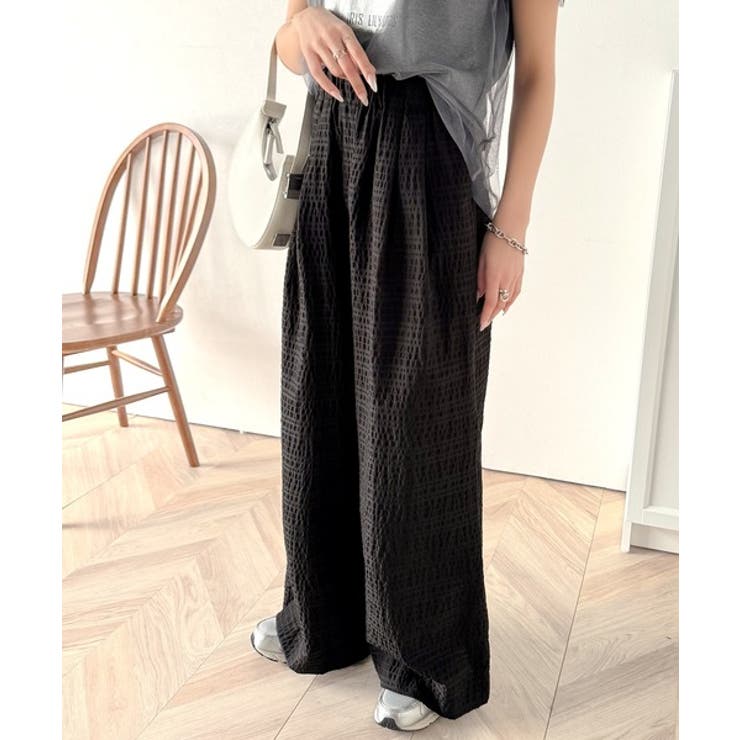 スタイリッシュデザイン&大人リラックシー。美脚魅せサッカー素材ワイドストレートイ… | Classical Elf  | 詳細画像1 