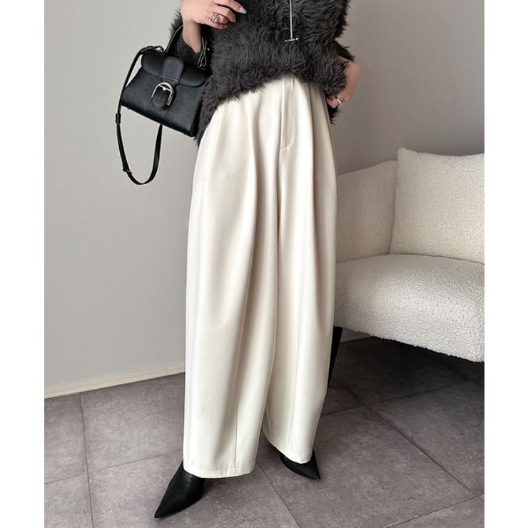 アイボリー | 1年中使えて、ONもOFFも主役級。高機能タックワイドカーブシルエットスラックス… | Classical Elf 