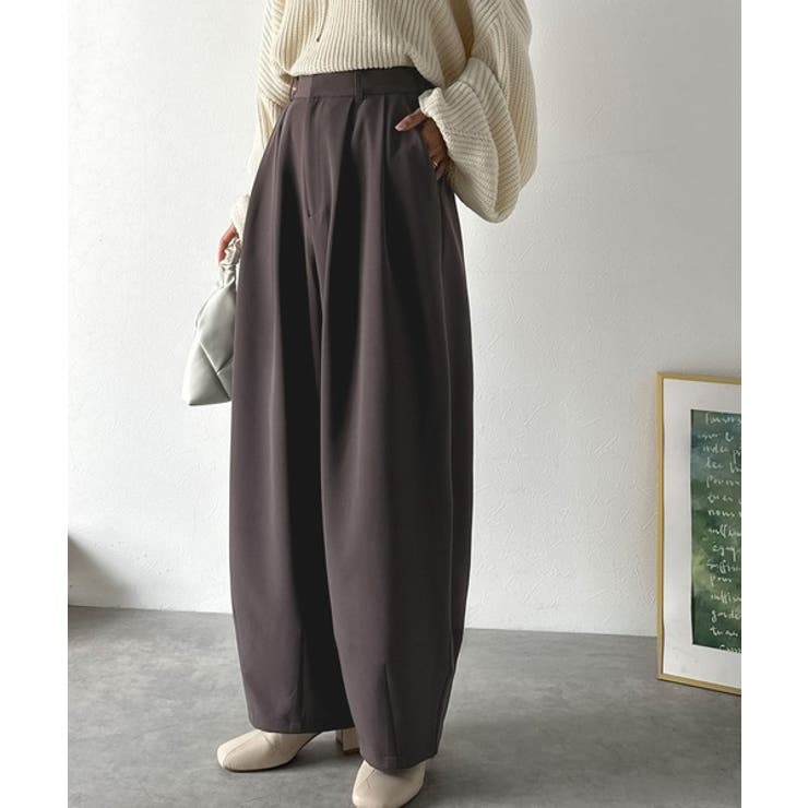 グレイッシュブラウン | 1年中使えて、ONもOFFも主役級。高機能タックワイドカーブシルエットスラックス… | Classical Elf 