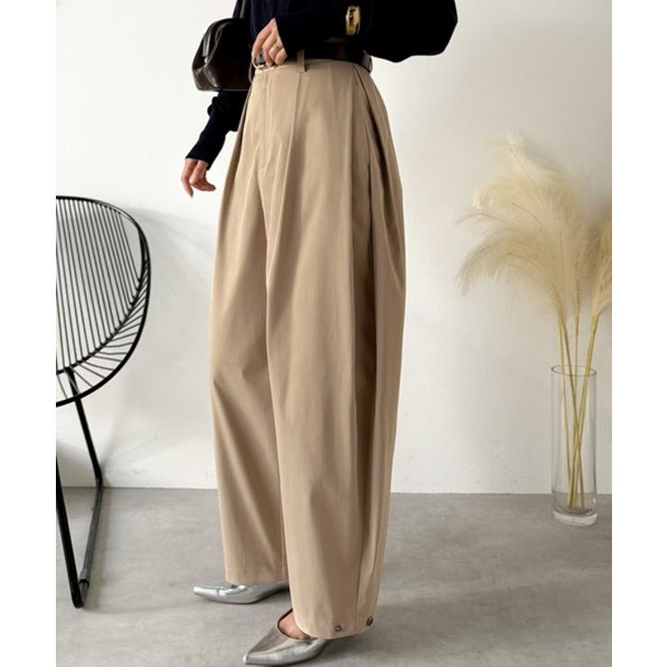 ベージュ | オンからオフまで私の定番！カーブが生み出す最旬バランス。サイドホールドカーブパン… | Classical Elf 