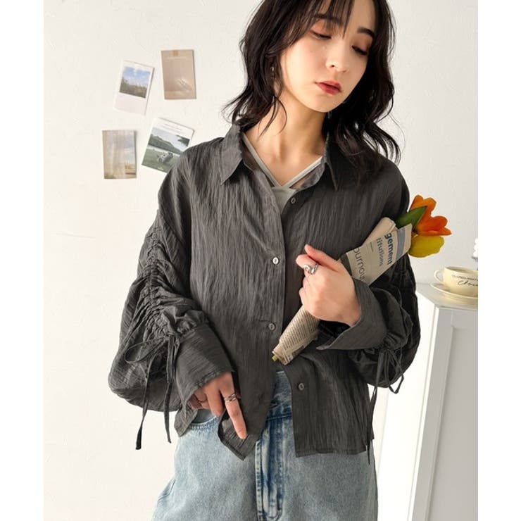 上品な抜け感と自由なアレンジ叶う。2wayカラー袖シャーリングシアー素材シャツブ… | Classical Elf  | 詳細画像1 