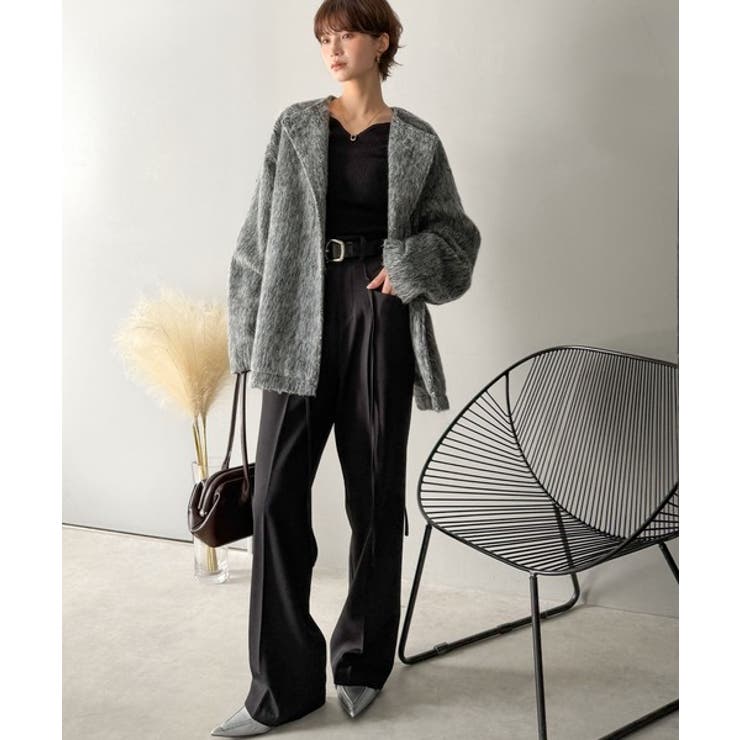 リラックス感漂うゆったり大人シルエット。ムードをまとう。ミックス