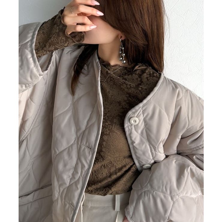 透け感で魅せる、秋の上品レイヤード。プチハイネック花柄レースメロウトップス | Classical Elf  | 詳細画像19 