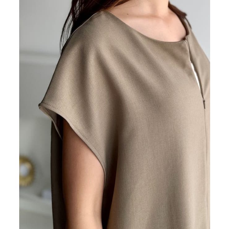 シンプルだけど、襟元に大人の抜け感。ハーフジップオールインワン | Classical Elf  | 詳細画像32 