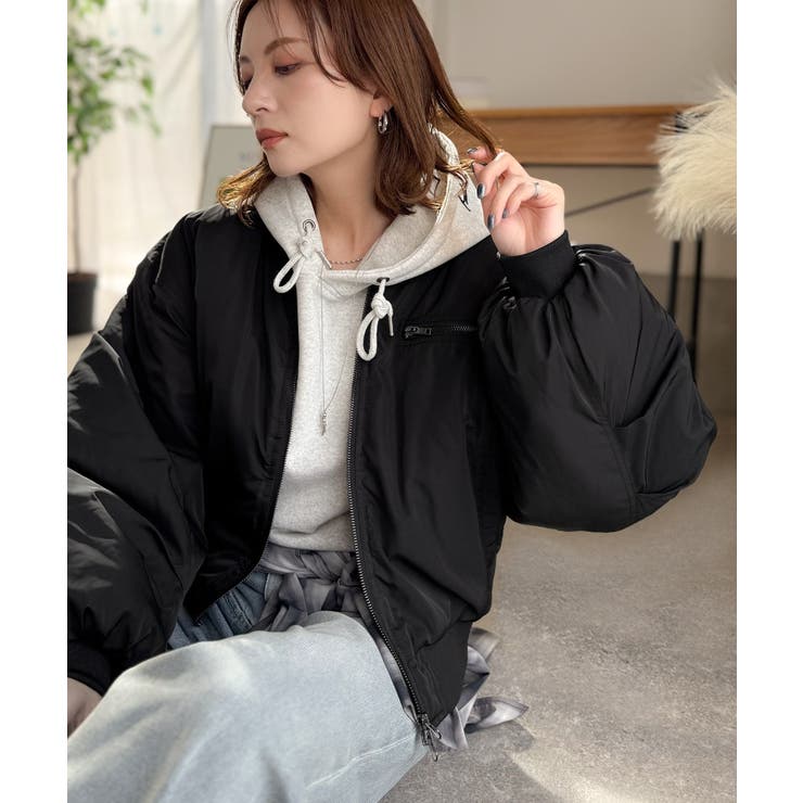 ボリューム感と軽やかさを両立。中綿入りボリュームスリーブMA 1 | Classical Elf  | 詳細画像16 