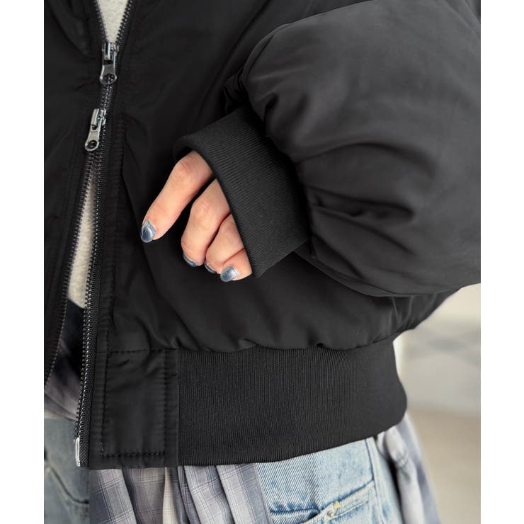 ボリューム感と軽やかさを両立。中綿入りボリュームスリーブMA 1 | Classical Elf  | 詳細画像22 