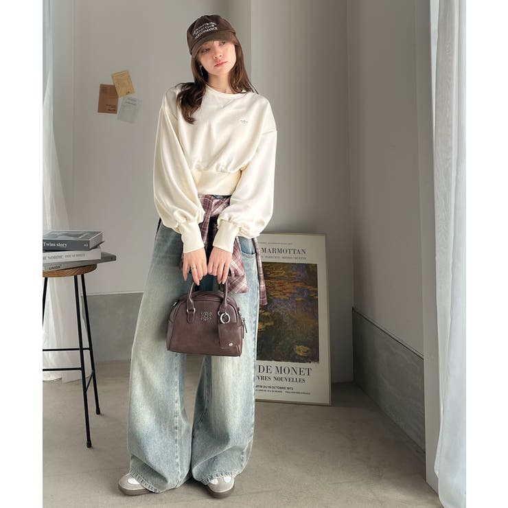 カジュアルなのにちゃんと女っぽ♪胸元刺繍が映える。クロップド丈裏毛スウェット | Classical Elf  | 詳細画像7 