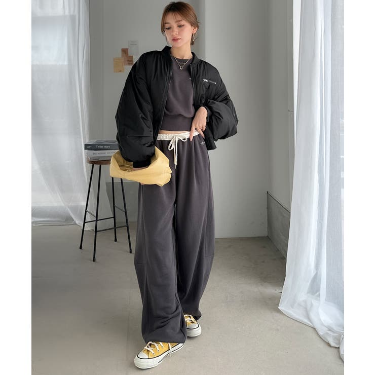 カジュアルなのにちゃんと女っぽ♪胸元刺繍が映える。クロップド丈裏毛スウェット | Classical Elf  | 詳細画像18 