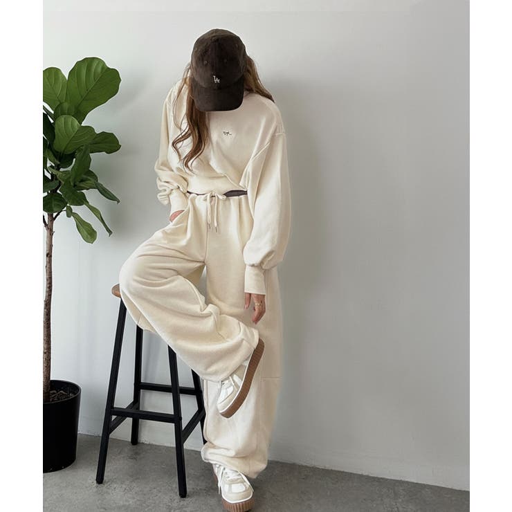 履くだけで“美脚バランス”完成！配色ウエストで差がつく、裏毛スウェットカーブパン… | Classical Elf  | 詳細画像2 