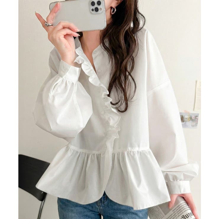 オフホワイト | ふわっと華やかシルエット美人♪柄アソートフリルデザインブラウス | Classical Elf 