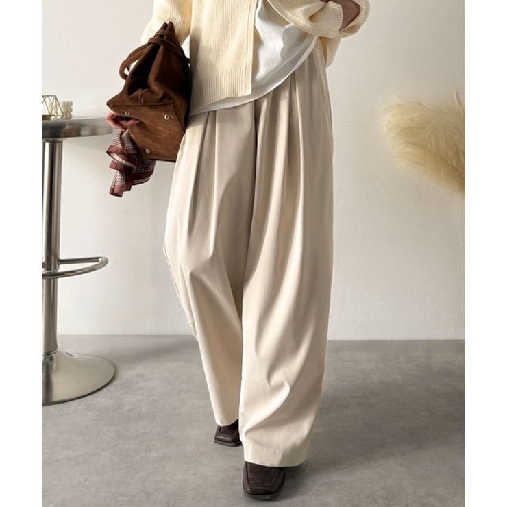 アイボリー | 「楽なのにキレイ」シンプルコーデに洗練さをプラス◎タックデザインパンツ | Classical Elf 