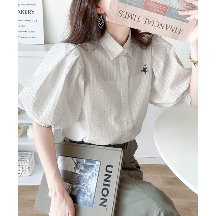 爽やかふんわりテイスト。タック入りボリュームスリーブ胸刺繍サッカーシャツ | Classical Elf  | 詳細画像6 