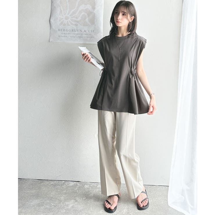 1枚でサマになるキレイめカジュアル。無地異素材ドッキングペプラムショートフレンチ… | Classical Elf  | 詳細画像25 