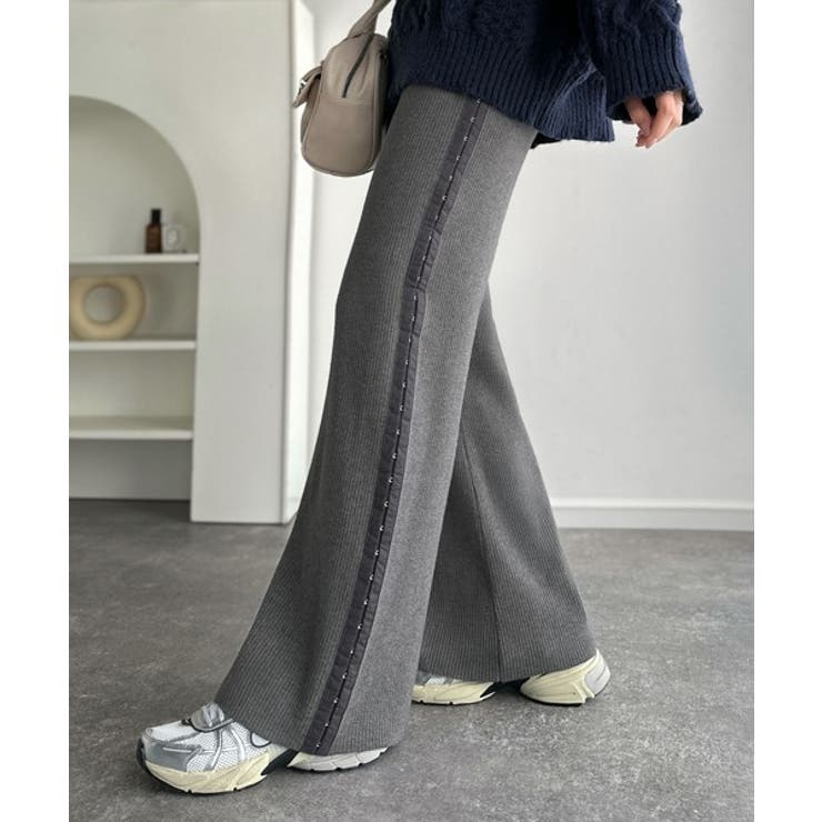 グレー | 個性と美シルエットの共演。サイドホックデザインリブニットパンツ | Classical Elf 