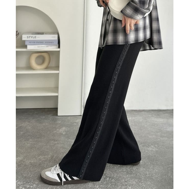 個性と美シルエットの共演。サイドホックデザインリブニットパンツ | Classical Elf  | 詳細画像1 