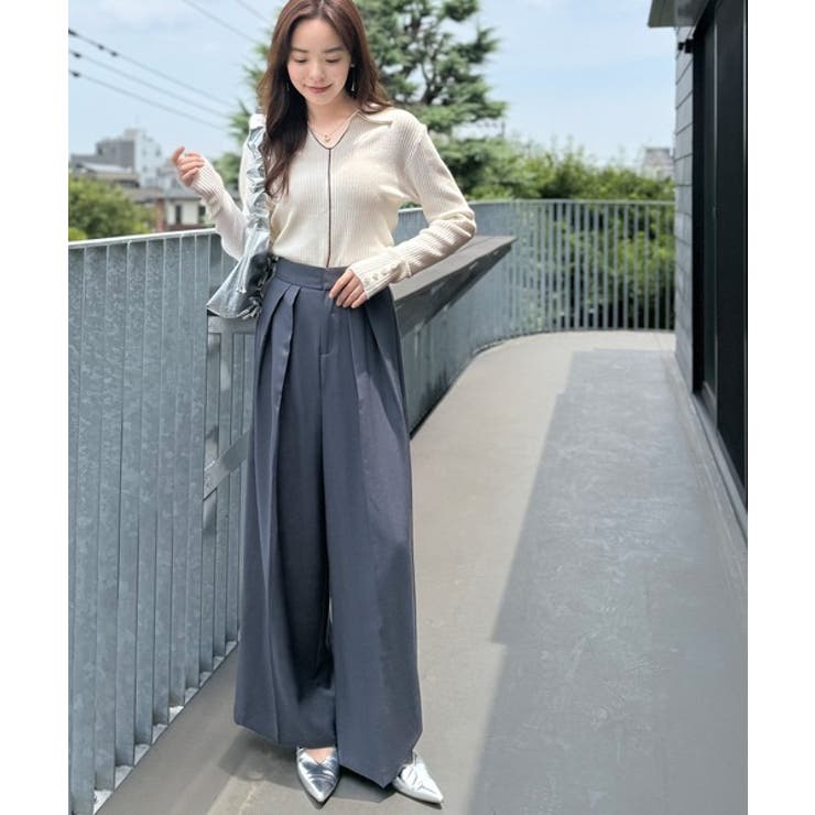 首元の抜けで細見え。インナーにも使える万能トップス♪配色ラインデザイン衿付きリブ… | Classical Elf  | 詳細画像10 