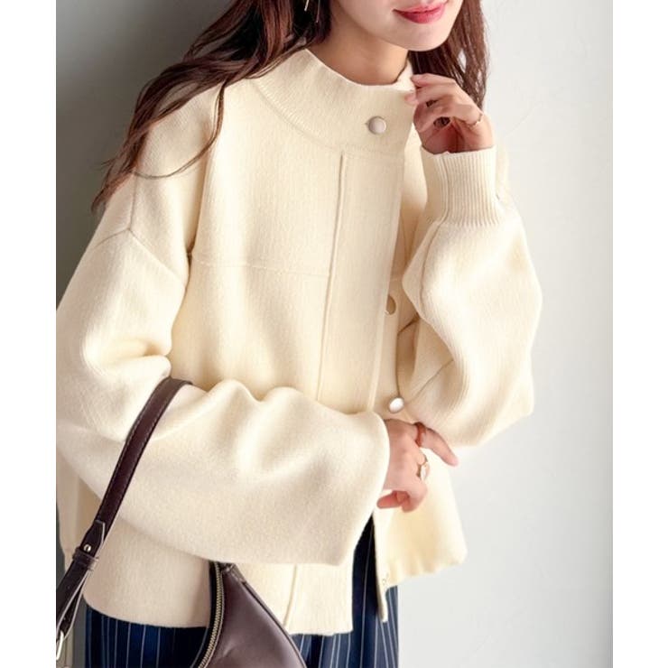 シンプルで洗練されたデザインが魅力！サイドドロスト比翼ニット